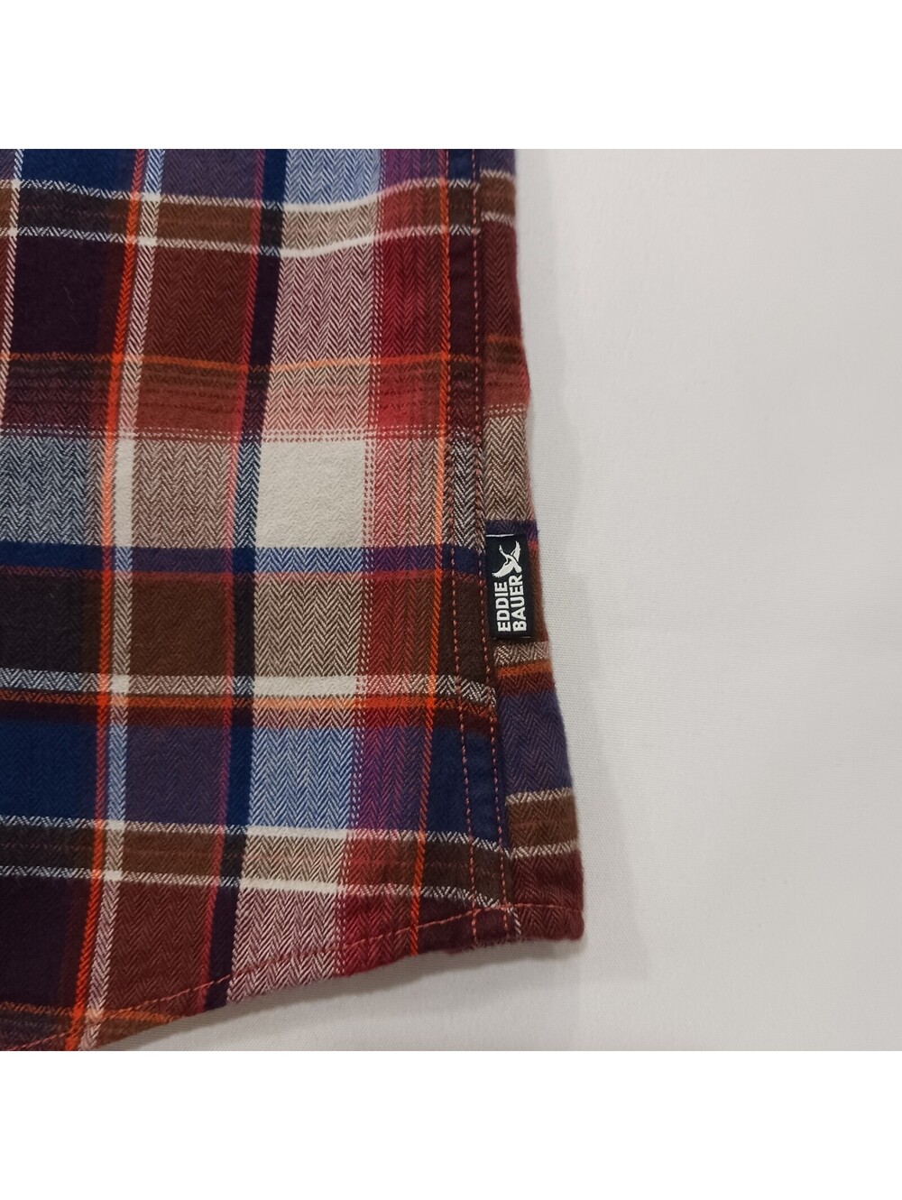 Eddie Bauer Classic Fit Men's Red/Blue Flannel Plaid Button-Up Shirt Size Large - Picture 15 of 16